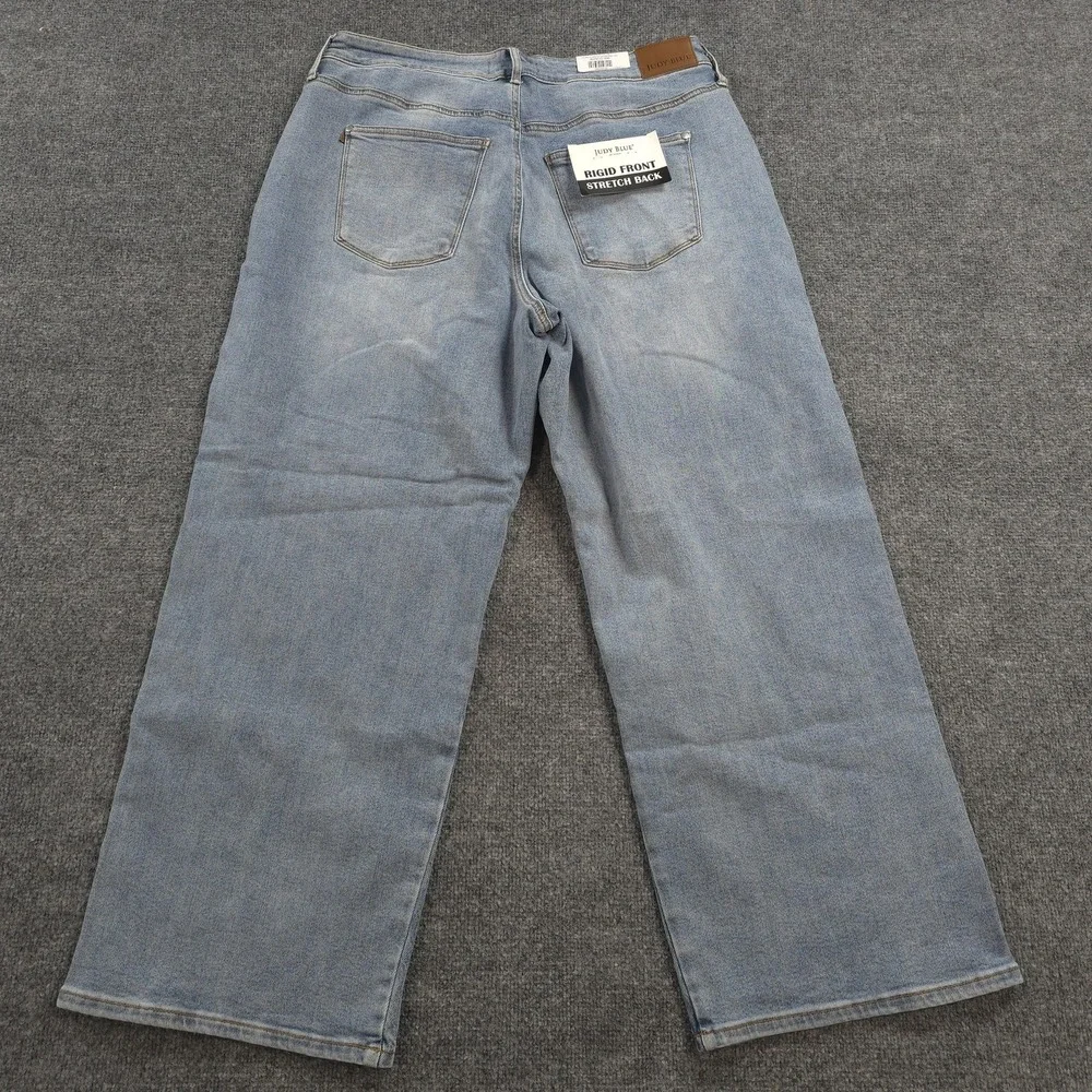 Judy Blue Jeans Womens 18W Light Wash High Rise Baggy Straight Stretch Denim NEW